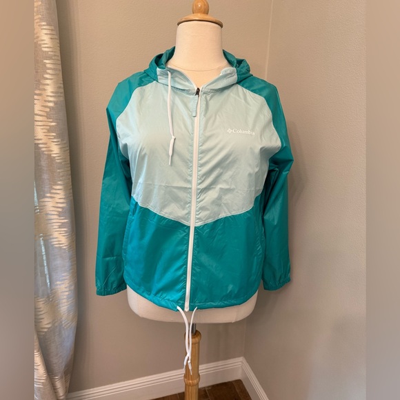 Columbia Jacket 🩵 - Picture 2 of 6